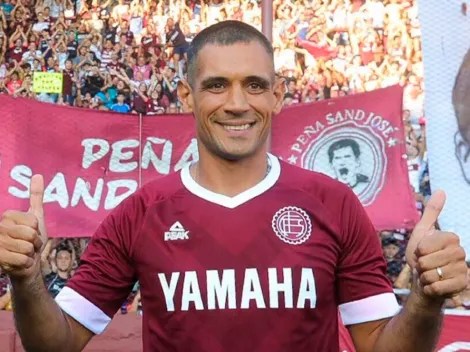 Sand volvió a Lanús y lo recibieron como a un dios