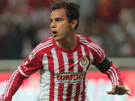 Omar Bravo festejó su cumpleaños con los delfines