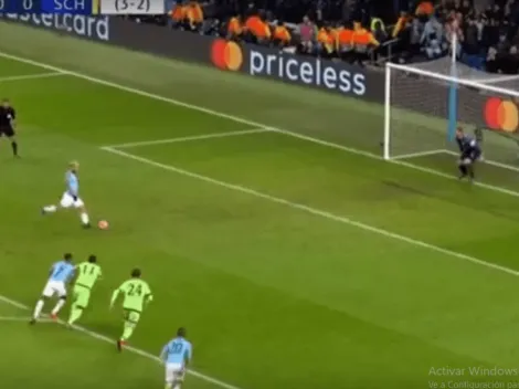 Agüero se cobró revancha y picó el penal para el primero del City