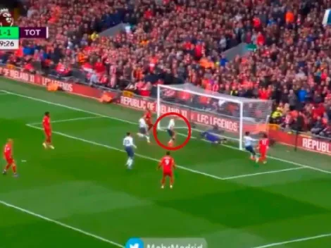 Liverpool le ganó al Tottenham en el 90' con un insólito blooper de Alderweireld