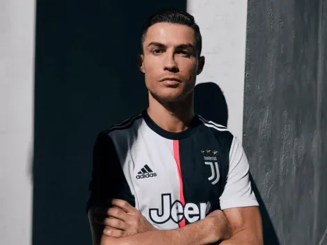 Con Cristiano Ronaldo y otras figuras Juventus presentó su nueva camiseta de manera oficial