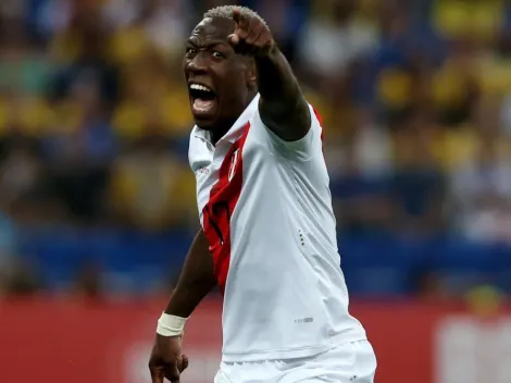 Antes de la final, Advíncula asumió un compromiso con los hinchas peruanos