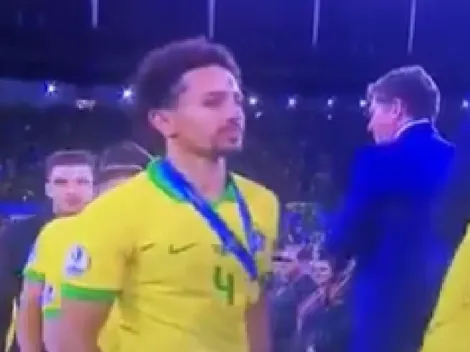 Marquinhos aprovechó que Bolsonaro se distrajo y lo esquivó como un campeón