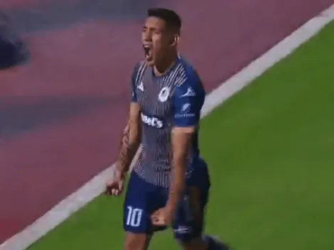 De cabeza, Centurión ya anotó su primer gol oficial en México