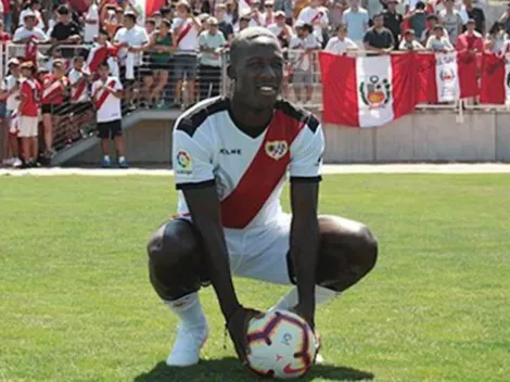 ¿Se irá? Advíncula fue suplente en el Rayo Vallecano y no sumó minutos en la primera fecha de La Liga 1 2 3