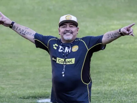 Se relame Maradona: el equipo de la Superliga que lo quiere se acaba de quedar sin técnico