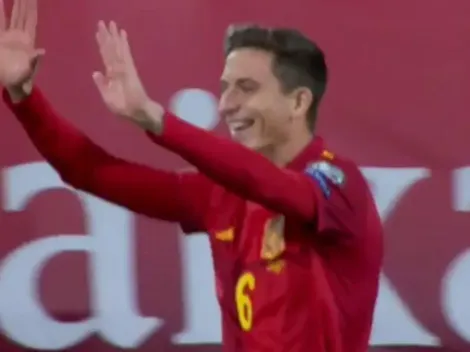 Debutó en la Selección Española ¡y al minuto hizo un gol de pecho!