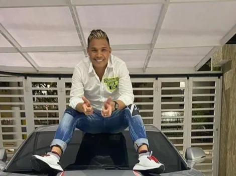 Ya en Barranquilla, Teo se subió a su lujoso deportivo y metió foto mostrando un llamativo detalle