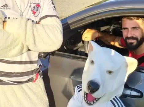 Cumplió 7 años, fue al entrenamiento de River y consiguió su foto en Modo Oso