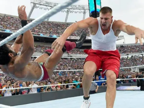 Gronk estaría muy cerca de firmar con... ¡La WWE!