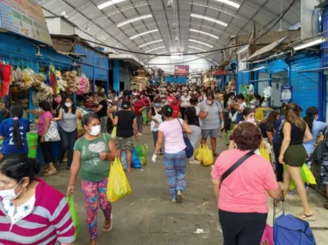 Largas colas en mercados tras saberse toque de queda del jueves y viernes