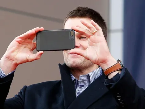 Brady sigue usando el mismo iPhone que tiene desde 2014