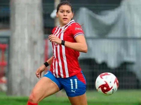 Refuerza armas: Norma Palafox presume sus nuevos tacos de futbol