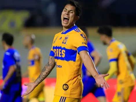 Carlos Salcedo se burló de Cruz Azul tras su eliminación