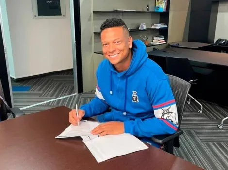 La foto que todos querían ver: Fredy Guarín firmó contrato con Millonarios