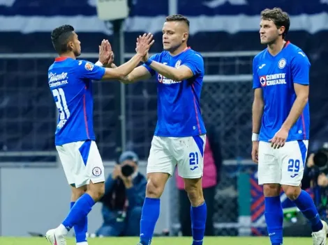 Jonathan Rodríguez comienza a liquidar el partido frente a Querétaro