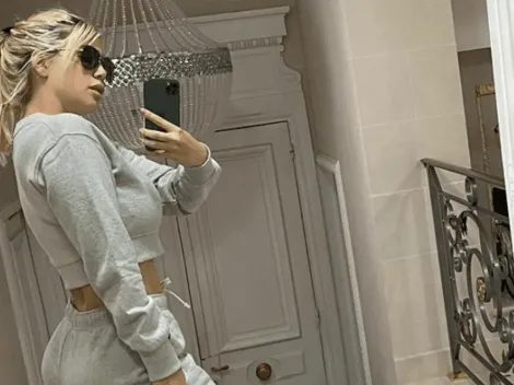 En topless y ropa interior: la selfie de Wanda Nara en el espejo que incendió Instagram