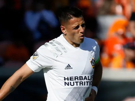 Chicharito empezó con el pie izquierdo: ¿dudan en el Galaxy?