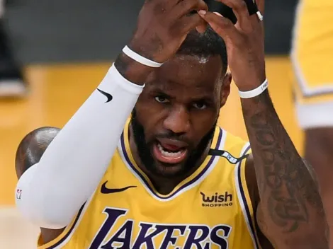 Los memes no perdonaron a los Lakers porque LeBron tiró una falta técnica