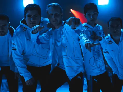 Cloud9 pasa a los cuartos de final de Worlds 2021 tras un duelo muy parejo con Rogue