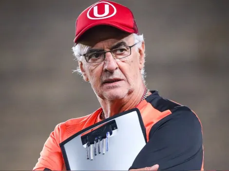 Jorge Fossati molesto con el VAR