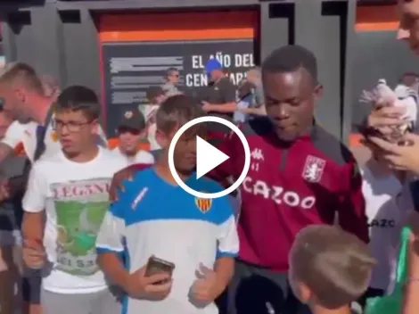 Insólito: hinchas del Valencia confunden a Jakob Ramsey del Aston Villa con un ghanés
