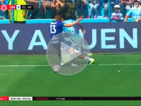 VIDEO | Grimaldo se convierte en Messi y hace jugada de fantasía