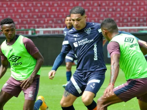 Paolo Guerrero titular en partido crucial para LDU