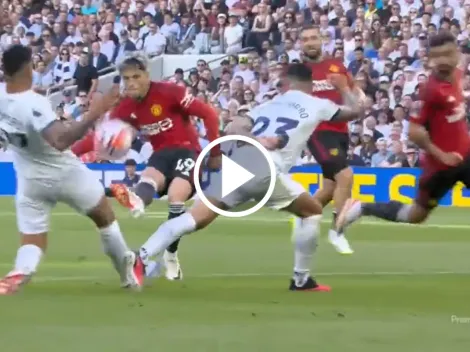 Polémica decisión: Cuti Romero puso la mano ante el disparo de Garnacho pero el VAR no vio nada