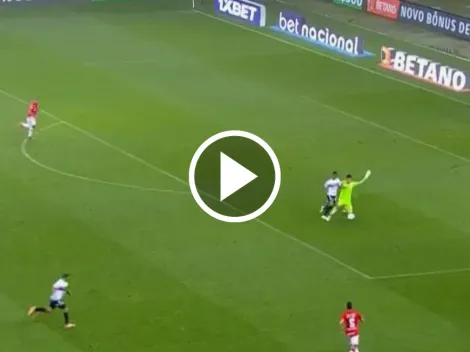 VIDEO | Keiller controló de la peor manera y cometió un penal de lo más grosero