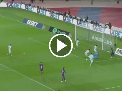 Sin ángulo Joao Félix se las ingenia para anotar su primer gol por Barcelona (VIDEO)