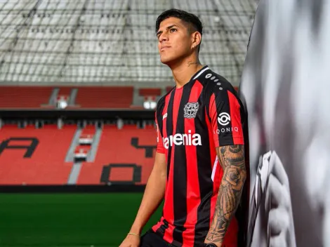 A un grande de la Premier League: Piero Hincapié, cerca de cambiar de club en Europa