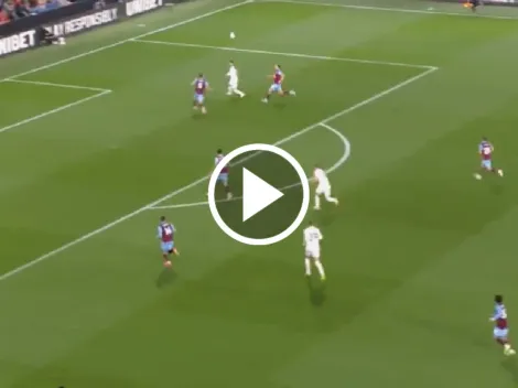 Bruno Fernandes marca golazo ante Burnley: alcanza a histórico delantero (VIDEO)