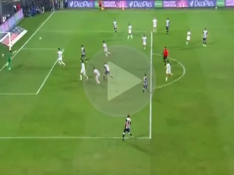 La espectacular atajada de Carlos Cáceda ante el ataque de Alianza Lima