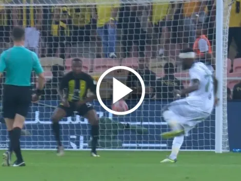 Kessié la agarró como venía y rompió el arco en el Derby para el Al-Ahli