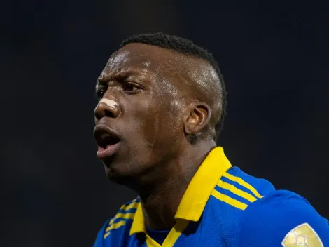 ¿Alarmas en Boca?: Advíncula viaja a Europa a meses del final de su contrato