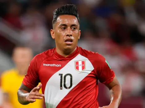 Cueva se niega a dejar el fútbol y ya tendría fecha de regreso