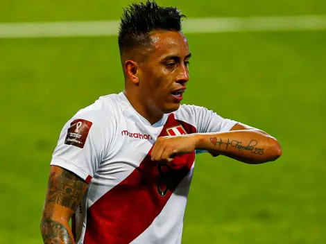 Cueva no quiere jugar en Perú y mira estas ligas del extranjero