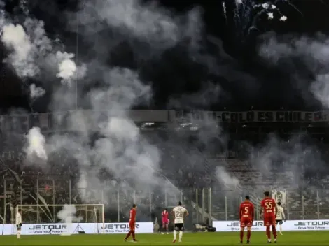 Lamentable: Suspenden el Universitario vs. Colo Colo tras incidentes con hincha fallecido
