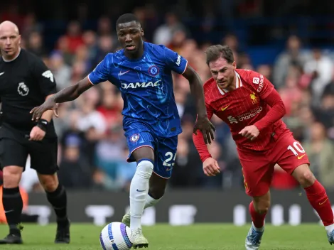 Por eso lo silban: Moisés Caicedo rechazó millonaria oferta del Liverpool