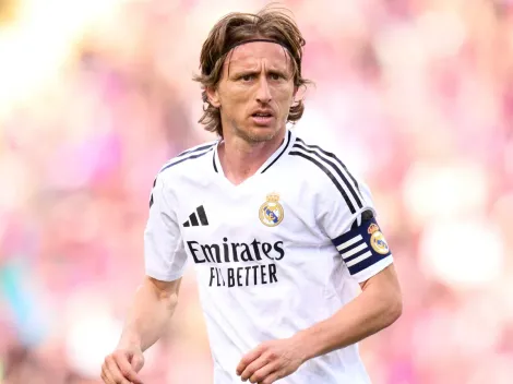 Modric se aleja de Messi y un gigante analiza ficharle