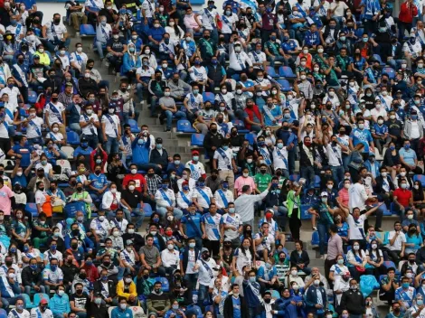 Así se pelearon los fanáticos de Santos y Puebla fuera del Estadio Cuauhtémoc