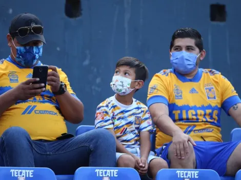 Expulsan a aficionados del partido de Tigres Femenil por grito homofóbico