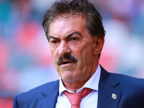 VIDEO: Ricardo La Volpe se le va a la yugular a los jugadores de la Selección Mexicana