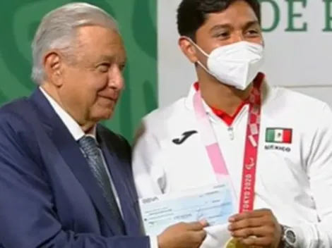 AMLO entrega premios a medallistas de los Juegos Olímpicos y Paralímpicos de Tokio 2020