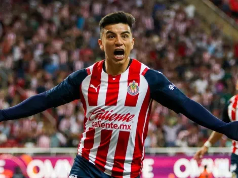 Chivas vapulea a Pumas y está en la Liguilla