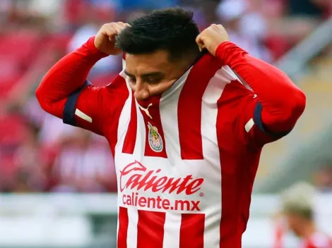 ¿De nuevo? Jugador de Chivas es captado en un antro en la madrugada