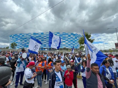 VIDEO: Bronca entre aficionados en la previa al Puebla vs Chivas