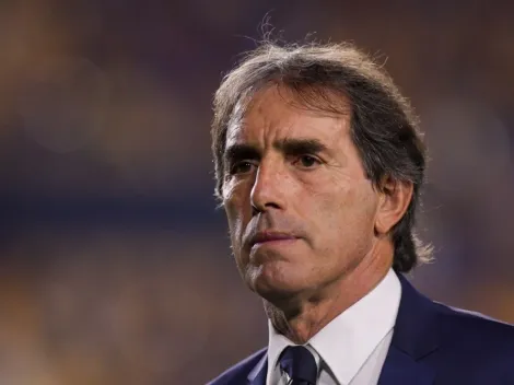 Guillermo Almada carga contra el arbitraje por el penal en favor de Tigres