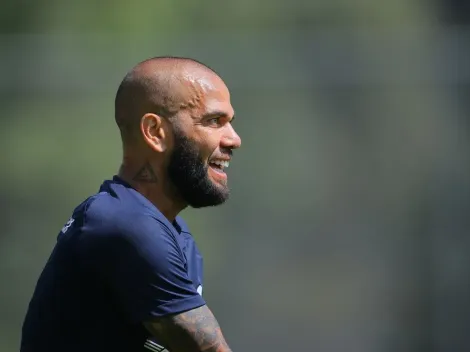 Dani Alves haría una fuerte inversión en un equipo que no es Pumas